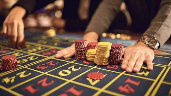 A Beginner’s Guide to Online Gaming Features, Strategy, and Responsible Play